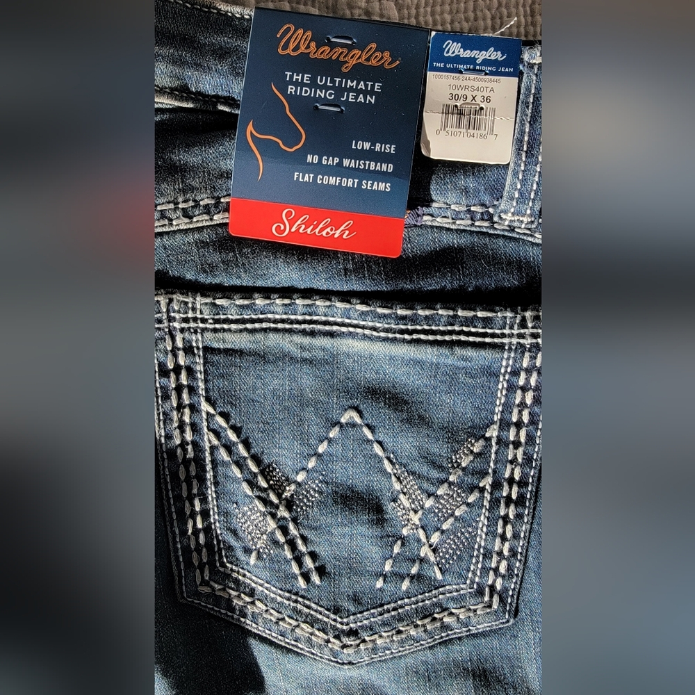 Ladies Wrangler Ultimate Riding low rise boot cut jean